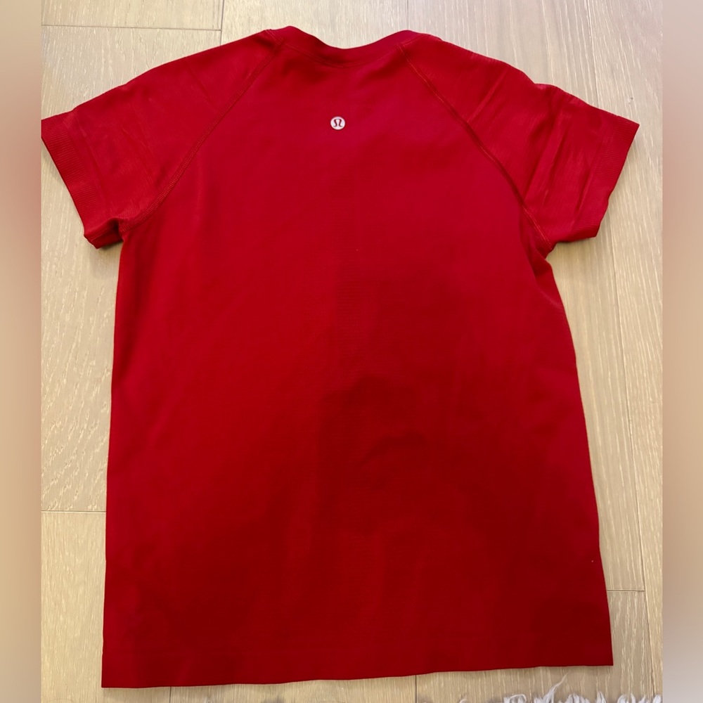 COPY - Swiftly Tech Short-Sleeve 2.0, red, size 2